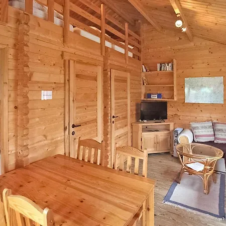 1 Bedroom Nice In Σπίτι διακοπών