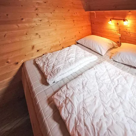 1 Bedroom Nice In Rechlin